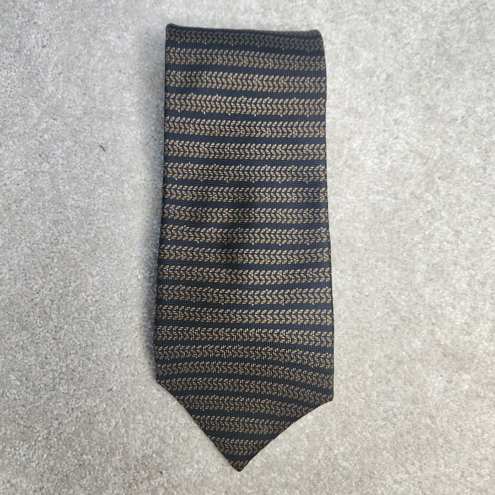 DKNY 100% Silk Black and Gold Patterned Tie